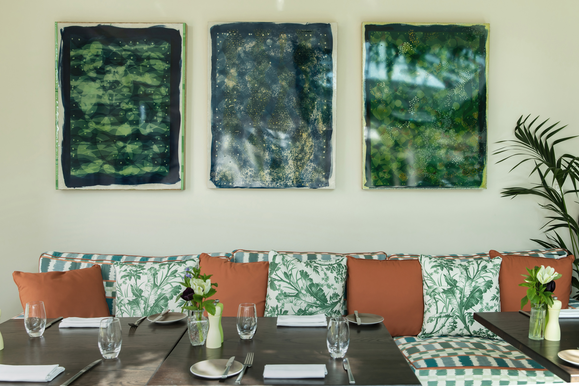 Cromlix2 Restaurant1 Hires